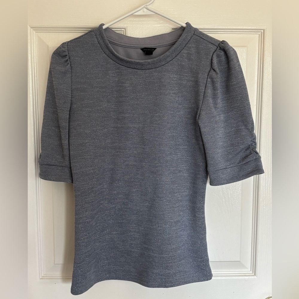 Ann Taylor Heather Gray Short Sleeve Puff Shoulder Top